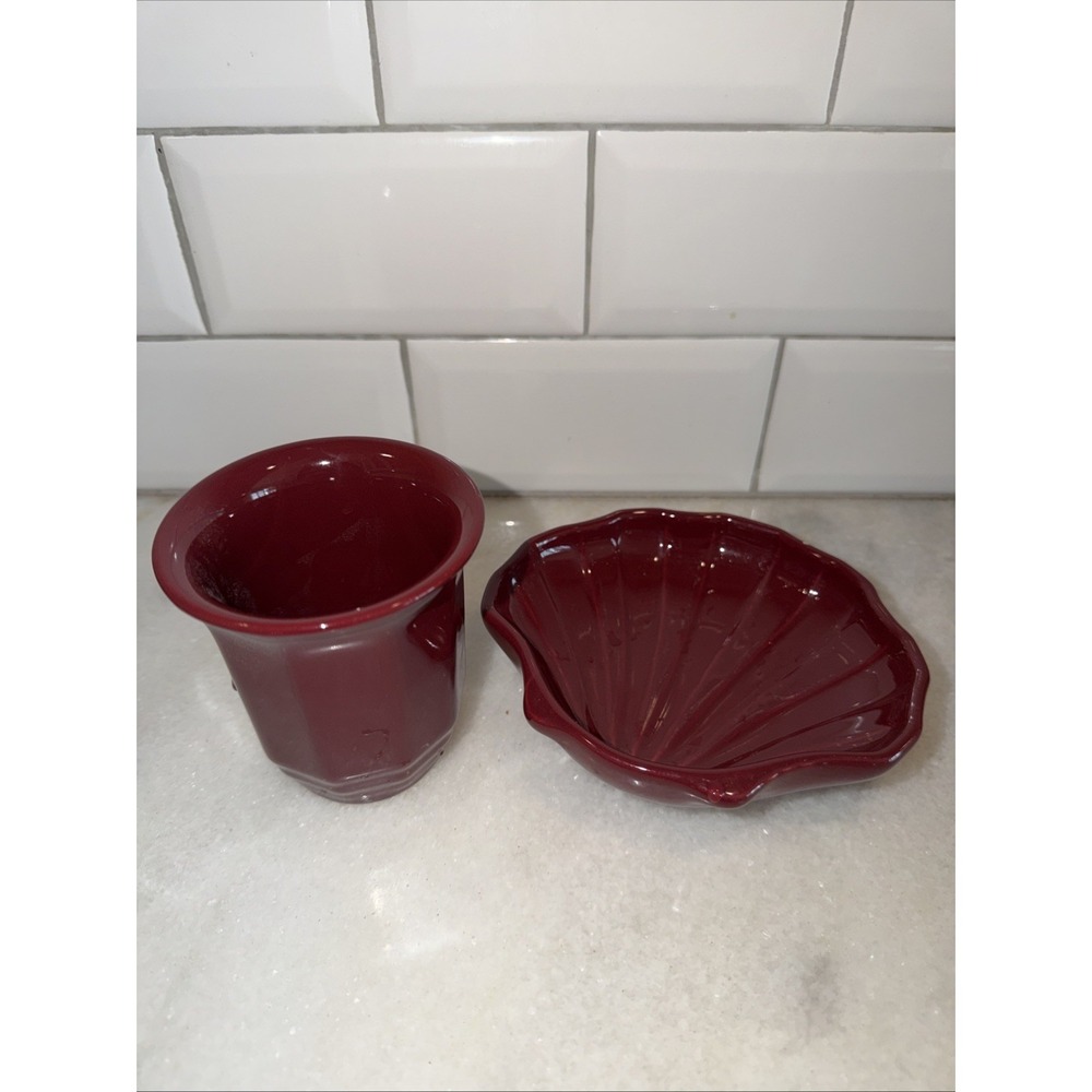 Vtg Ceramic Shell Burgundy Dish  Pfaltzgraff  Soap With Matching Water Cup GW992